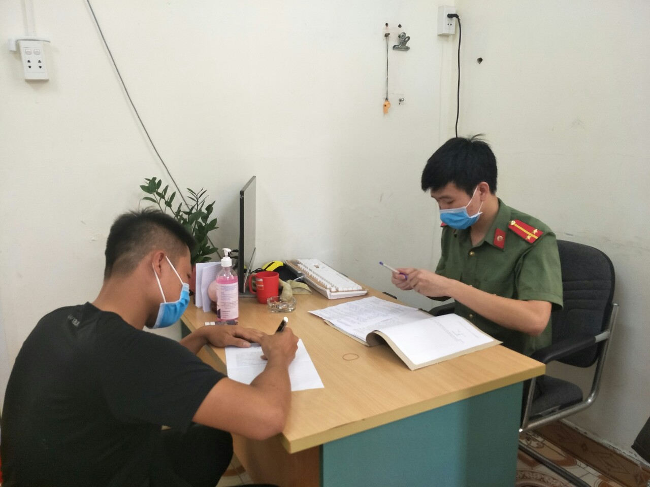 Công an huyện Tiên Lãng: Xử lý đối tượng đăng tin sai sự thật về dịch bệnh Covid-19